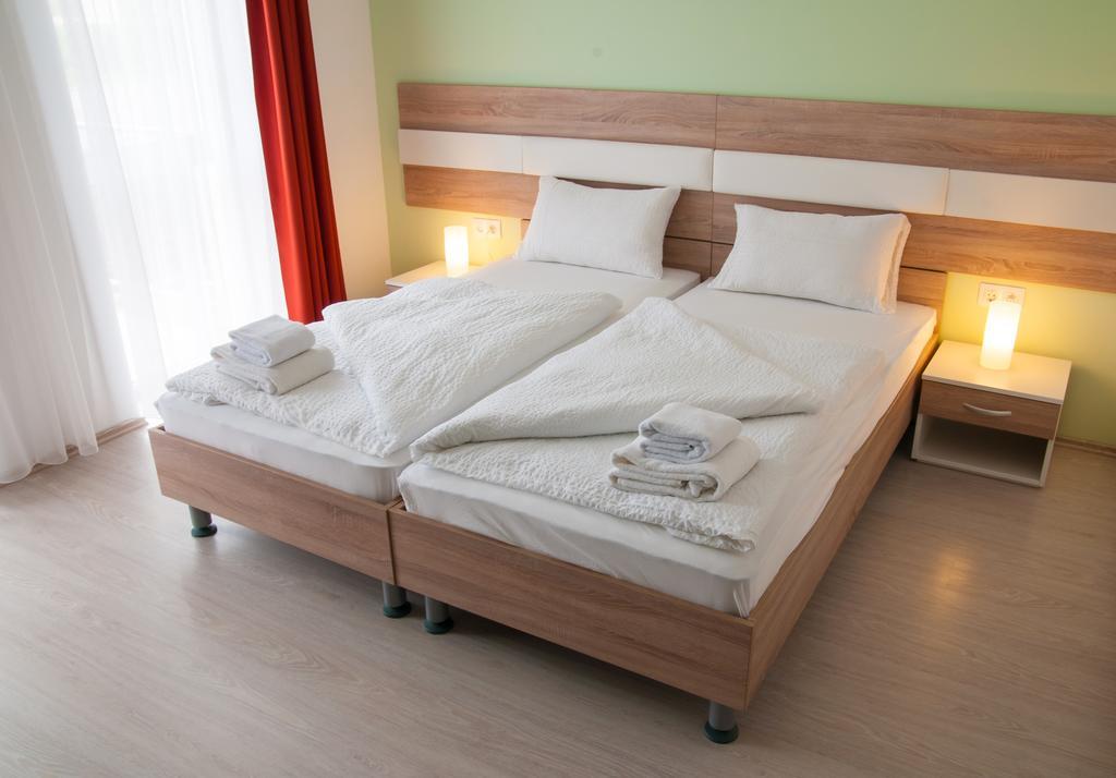 Hotel Pallone Balatonfüred Kamer foto