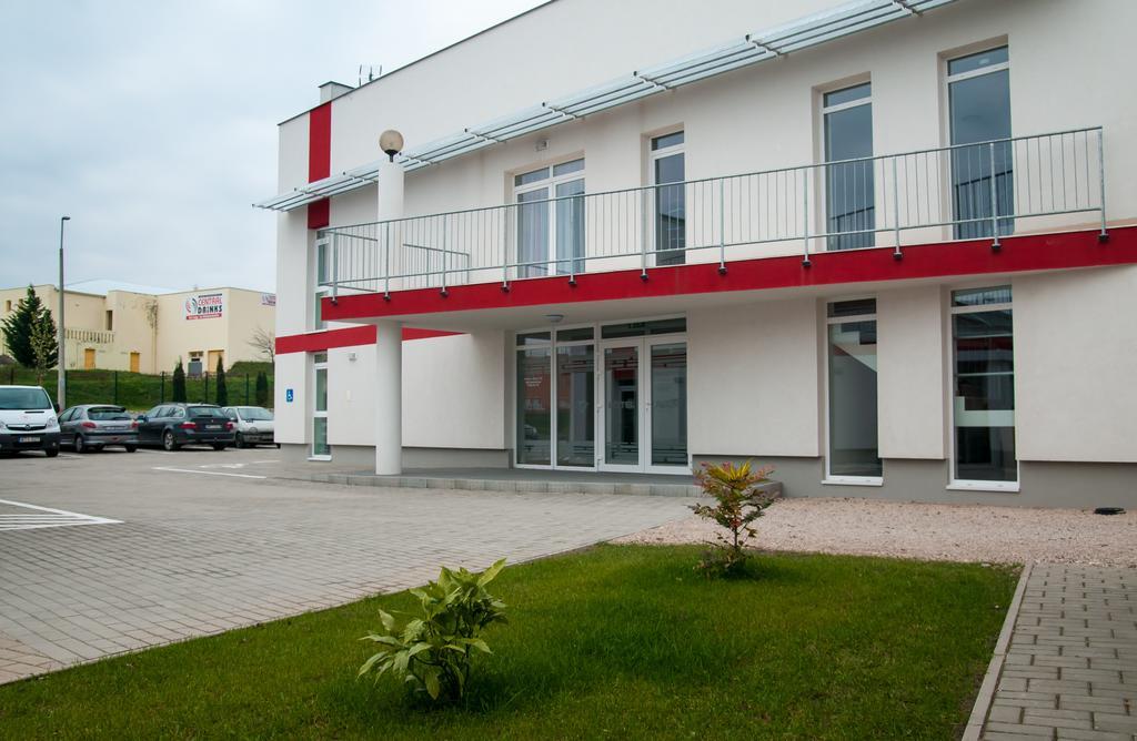 Hotel Pallone Balatonfüred Buitenkant foto