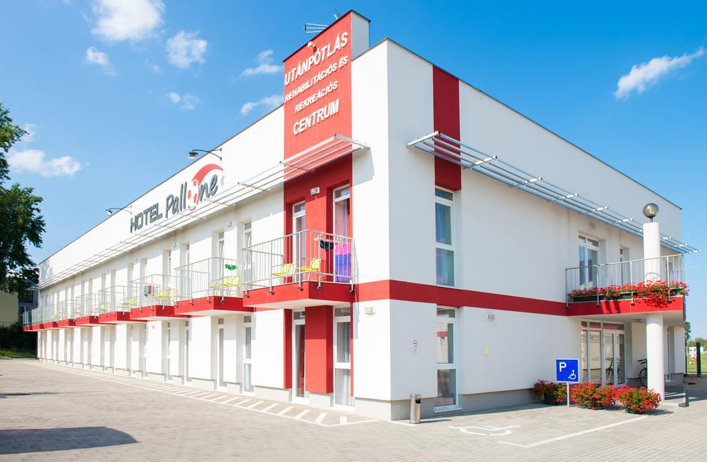 Hotel Pallone Balatonfüred Buitenkant foto